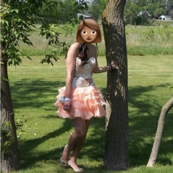 Sherri Hill Prom Dress, sz 4, peach colour - Picture 5 of 8